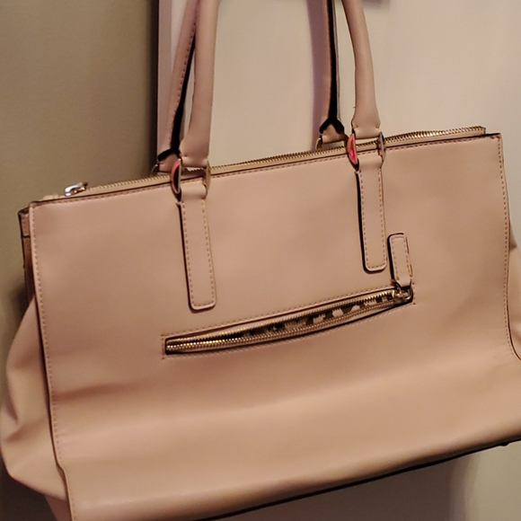 Guess Purse - Picture 2 of 3